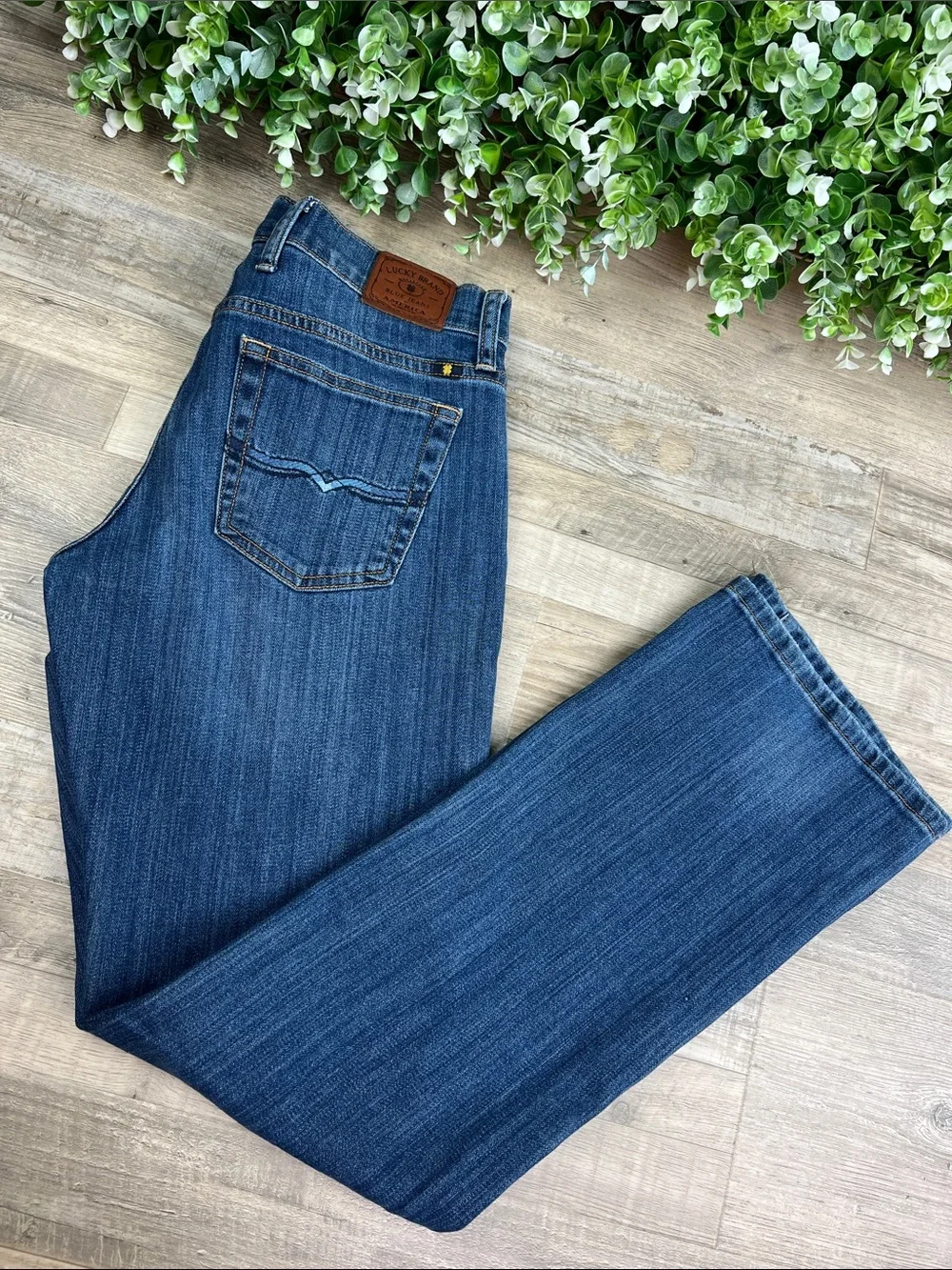 Lucky Brand Easy Rider Subtle Bootcut Straight Fit Jeans 27